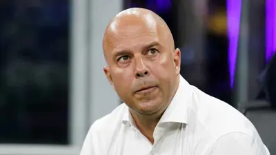 آرني سلوت مدرب ليفربول