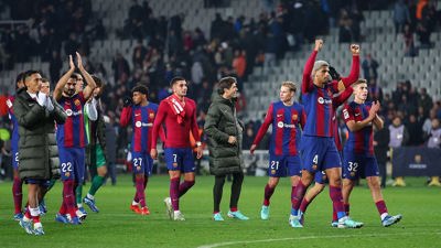 نجم برشلونة يرد على اتهامه بالاحتفال بإقالة تشافي 