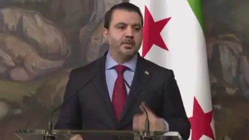 أسعد الشيباني خلال مؤتمر صحفي في موسكو