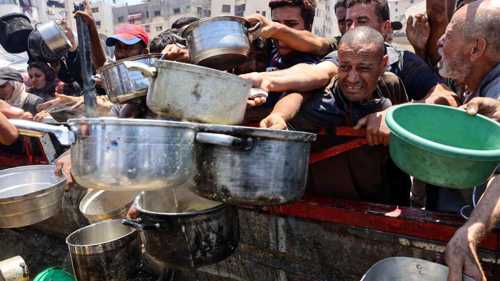 عشرات القتلى والجرحى في غزة والجوع يخطف 5 أرواح