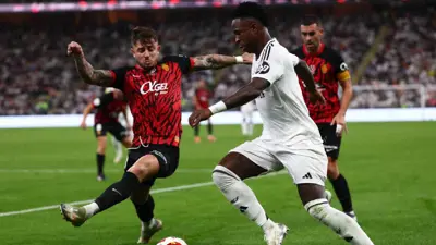 فينيسيوس جونيور في مباراة ريال مدريد وفالنسيا ببطولة السوبر الإسباني