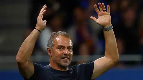 هانز فليك مدرب برشلونة الإسباني